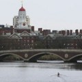 Trampova administracija zabranila Univerzitetu Harvard da prima strane studente