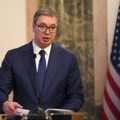 Predsednik Vučić uručio kongresmenki Teni Orden srpske zastave prvog stepena