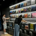 MASCOMSTORE Terazije slavi prvi rođendan: popusti, muzika i pokloni za sve posetioce