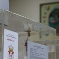 Održan protest u Sremskim Karlovcima, građani traže vanredne izbore