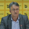 Otadžbina: Pristalice SNS su mirno gledale izdaju Kosova