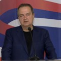 Dačić: Petoro uhapšenih u večerašnjim protestima, postojala namera da se zapale prostorije SNS-a