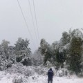 Vanredna situacija zbog snega: Kolaps u tri opštine, bez struje Golija i Brus
