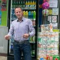 Užički lovac na zmije u prvoj intervenciji ove godine: Na dan Svetog Jeremije uhvatio smukulju u Rosuljama (foto)
