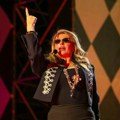 Evrovizijska zvezda u Beogradu, a Ušćem grmi "Mahinalno": Folkerka bacila publiku u trans (Foto, video)