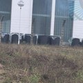 Čitaoci javljaju: U fabrici u Gazdaru predsednik opštine sa drugarima peče rakiju ?