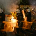 Bacili molotovljev koktel pred kancelariju Edija Rame, policija upotrebila oružje! Totalna eskalacija u Tirani: Demonstranti…