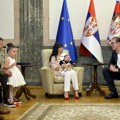 "Na Kosovu veći natalitet nego u ostatku Srbije": Vučić sa porodicom Janković: Mali Lazar 1.000. beba rođena u bolnici u…