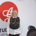 Snežana Đurišić predstavila novu pesmu! Pevačica sve oduševila i otkrila da li će snimiti duet sa ćerkom: Uspeću da je…
