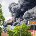 Iznad Berlina toksičan oblak dima: Kulja vatra, ogroman požar u fabrici, cela zgrada u plamenu (foto, video)