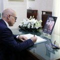 "Izražavam duboko saučešće u bolu iranskom narodu": Premijer Vučević se upisao u knjigu žalosti