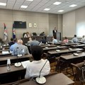 Svim učenicima osnovnih i srednjih škola po 10.000 dinara