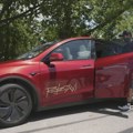 Kako izgleda vožnja Teslinim robotaksijem: Autonomija, izazovi i prve reakcije (VIDEO)