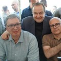„Vole me, bre, ljudi, vidiš koliko me vole“: Kako je Aca Srbin od kralja mitinga stigao do stajskog đubriva