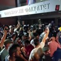 Mup: Uhapšene dve osobe, osumnjičene za napad na policajce ispred Filozofskog fakulteta u Novom Sadu