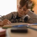 "Kako mi deci da objasnimo rešenje?" Zadatak iz matematike iz trećeg osnovne posvađao roditelje i nastavnike