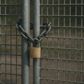Zatvorena fabrika "Kentaur" u Vranju, više od 200 radnika obaveštenje dobilo jutros na kapiji