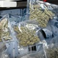 U automobilu i stanu krio preko 2,5 kilograma marihuane