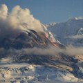 Na Kamčatki je eruptirao vulkan Šiveluč, pepeo dostigao visinu od 11,5 kilometara
