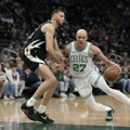 Seltiksi sigurni protiv Baksa: Pogledajte kako je Boston srušio ekipu Milvokija (video)