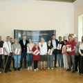 Radost za 28 porodica: Izbeglima i interno raseljenima u Somboru uručeni ugovori ѕa stambenu podršku