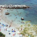 Utopile se dve devojčice na plaži u Albaniji