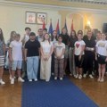 Nagrade i podrška za 20 najboljih kikindskih učenika