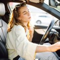 Auto vam je ceo dan na suncu? Ovaj trik ga rashlađuje za samo 15 sekundi