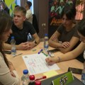 Više od 100 srednjoškolaca okupilo se u Kragujevcu na regionalnom takmičenju „Poslovni izazov“