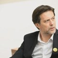 "Srbija bi mogla biti na korak od totalitarnog sistema: Glumac Hadži Nenad Maričić poslao alarmantnu poruku evropskim liderima…