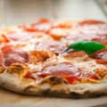 Jednostavan recept za domaću picu - za uživanje u vikendu