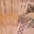 Plate u Srbiji od 46.000 dinara u uslužnim delatnostima do 280.000 programerima