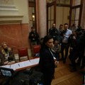Opozicija položila zakletvu u holu pred novinarima