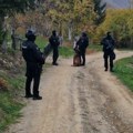 Sve vrvi od policije; Zavladala opšta panika: "Plašimo se, može da nas pobije" FOTO/VIDEO