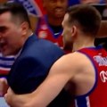 Opšti haos na utakmici CSKA - Aleksa u centru pažnje! Trener hteo da prebije sudiju: Srbin borilačkim zahvatom sprečio…