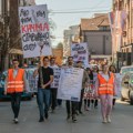 Održan protest prosvetnih radnika i studenata u Kragujevcu (VIDEO)