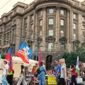 Nastavljen protest univerzitetskih profesora Blokada ispred Vlade do ispunjenja zahteva