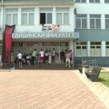 Medicinski fakultet u Novom Sadu: Pritisci i pretnje zbog podrške studentima i štrajka