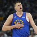 Denver sve jači! Nikola Jokić dobio novog saigrača (video)