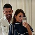 Baca palačinke u vazduh kao profesionalac: Pevačica snimala zgodnog muža fudbalera kako se snalazi u kuhinji, a on pokidao…