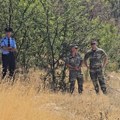 ANEM: Na obeležavanju godišnjice nestanka novinara na KiM policajac snimao učesnike i nosio oznaku OVK