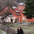 (Фото) "Имао бих много шта написати, дођи и види ко си": Наш певач посетио Пећку патријаршију, објавио низ фотографија са…