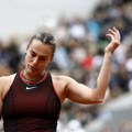 Katastrofa Sabalenke - izgubila 10 gemova u nizu i ispala sa Rolan Garosa!