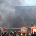 (Video) Buknuo požar, radnici ostali zarobljeni na krovu! Desetine mrtvih u fabrici, plamen se proširio velikom brzinom