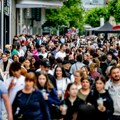 Rad nedeljom: Trgovci protiv sindikata i crkvi