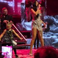 Kaća Grujić izvela ćerkicu na binu: Mala Katja istrčala na scenu u šljokičastoj haljini, igra na maminom koncertu, raznežila…
