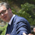 Vučić o besplatnim udžbenicima: Što ne hvalite Šapića ako kritikujete što nema knjiga za đake u celoj Srbiji