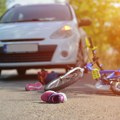 Užas u Nišu: Kolima udario dečaka (6) na biciklici i pobegao