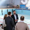 Шапић обишао базен на Бањици: Морамо да га реконструишемо у најкраћем року, као и да што пре пређе под управу Града