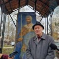 Slikar Bata iz Vučja poklonio Nikolu Skobaljića naslikanog u kamenu